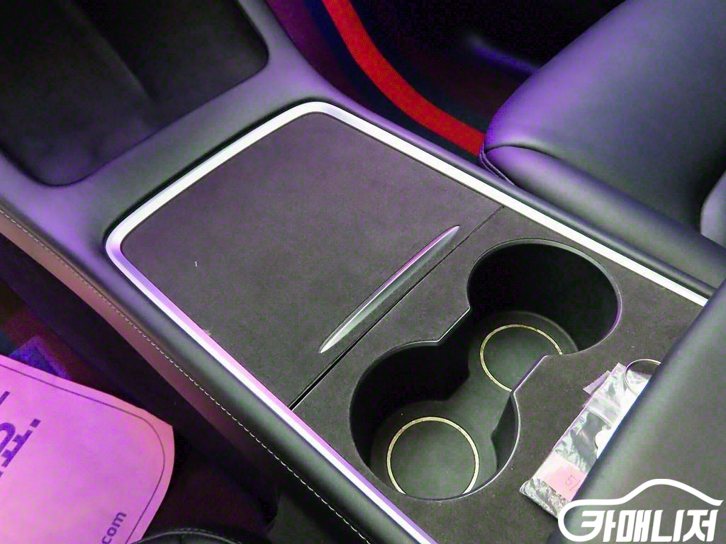 테슬라 모델 Y 스탠다드 레인지 썸네일 9