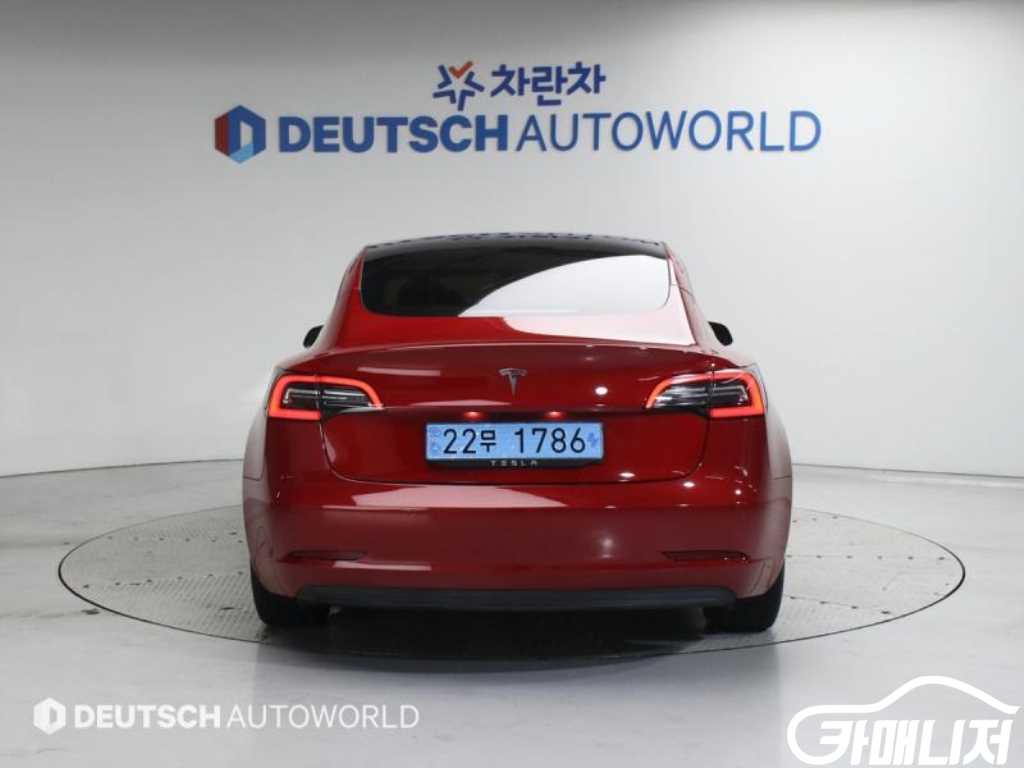 테슬라 모델 3 스탠다드 레인지 플러스 썸네일 4
