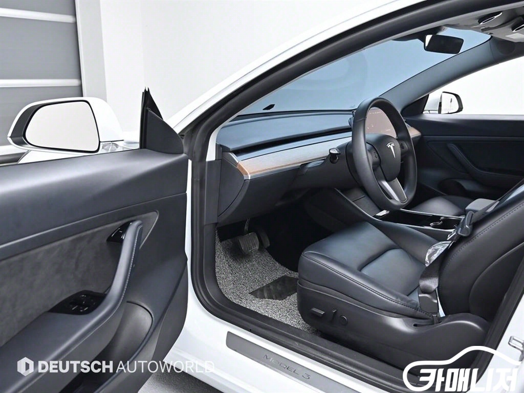 테슬라 모델 3 스탠다드 레인지 플러스 썸네일 11