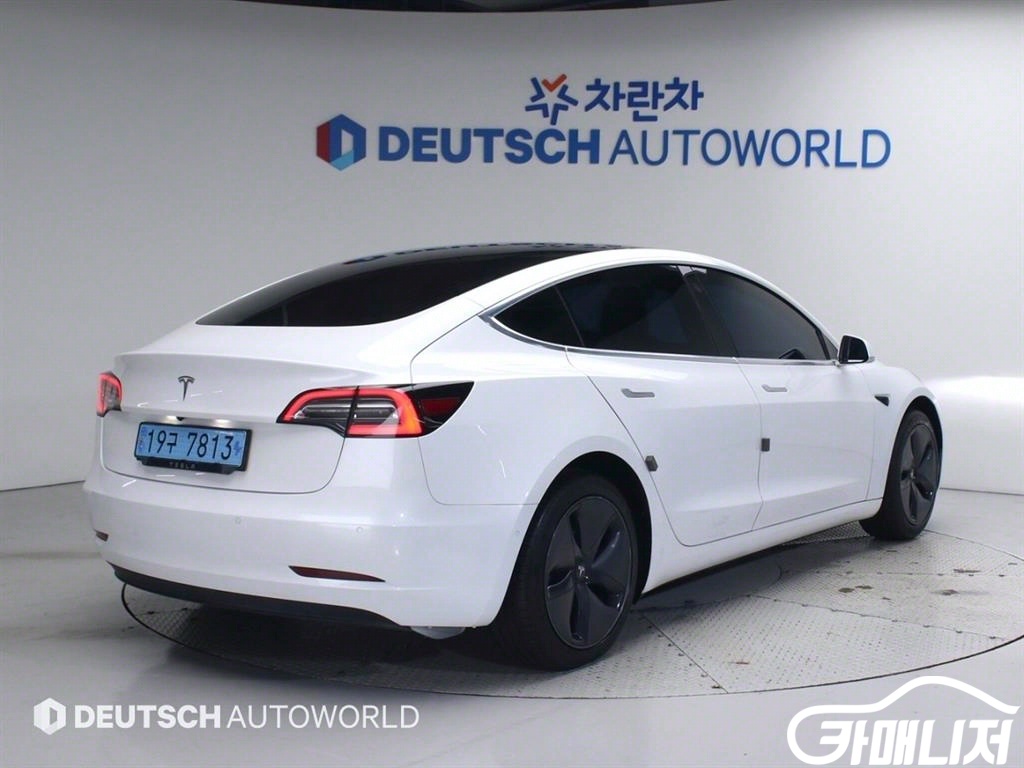 테슬라 모델 3 스탠다드 레인지 플러스 썸네일 2