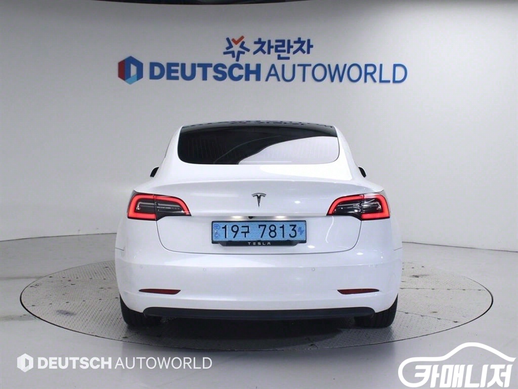 테슬라 모델 3 스탠다드 레인지 플러스 썸네일 4