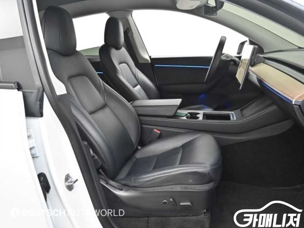 테슬라 모델 Y 롱 레인지 썸네일 11