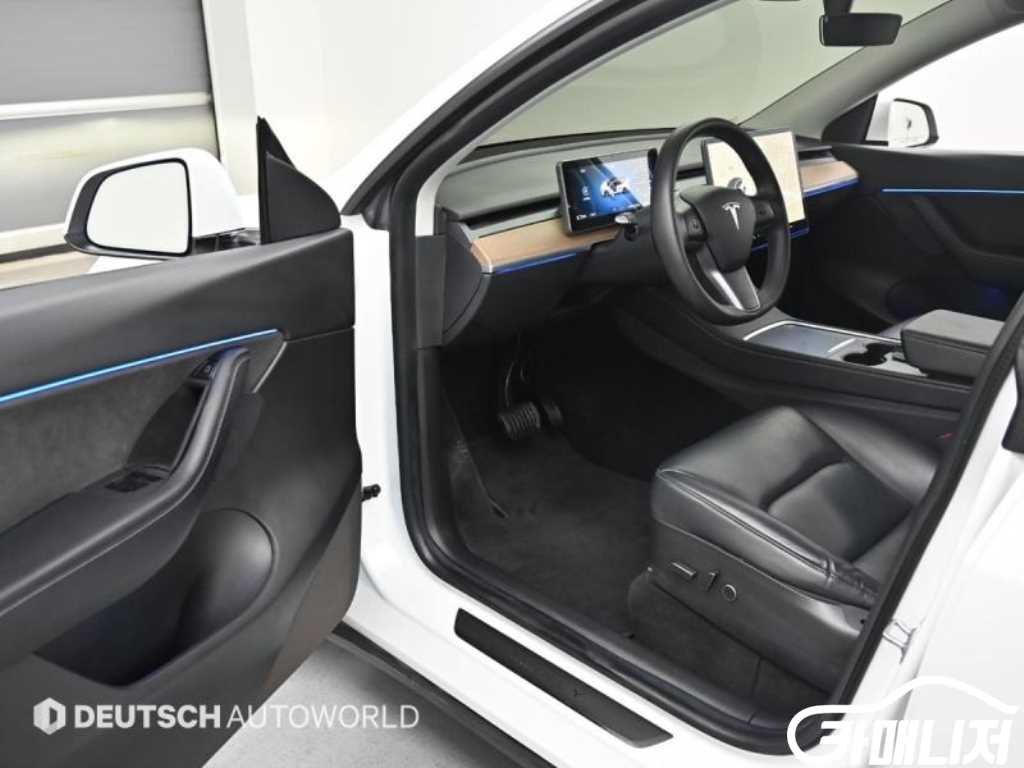 테슬라 모델 Y 롱 레인지 썸네일 12