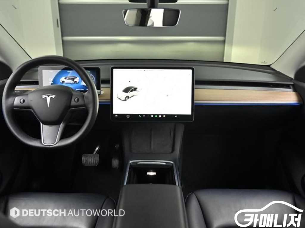 테슬라 모델 Y 롱 레인지 썸네일 8