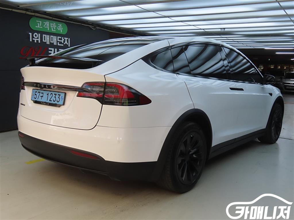 테슬라 모델 X 75D 썸네일 4