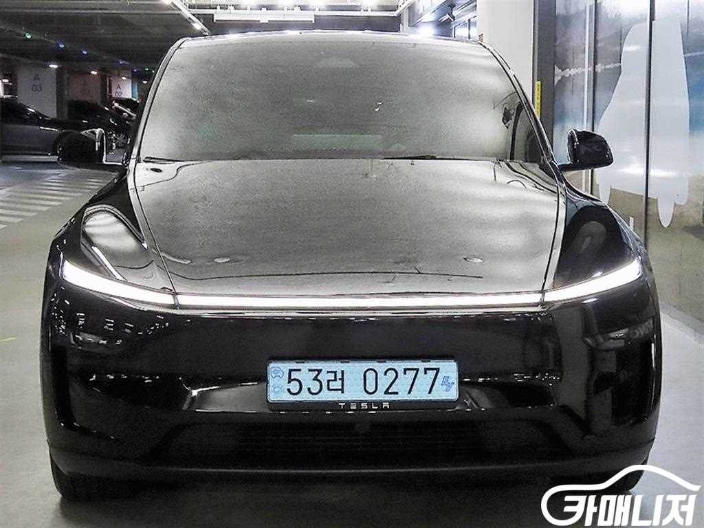 테슬라 모델 Y RWD 썸네일 2