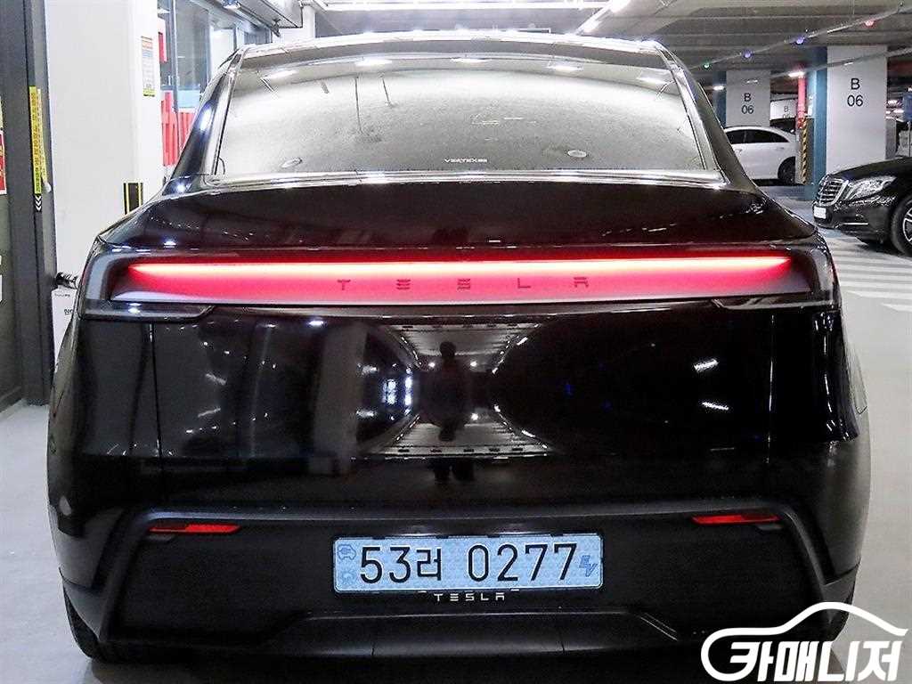 테슬라 모델 Y RWD 썸네일 5