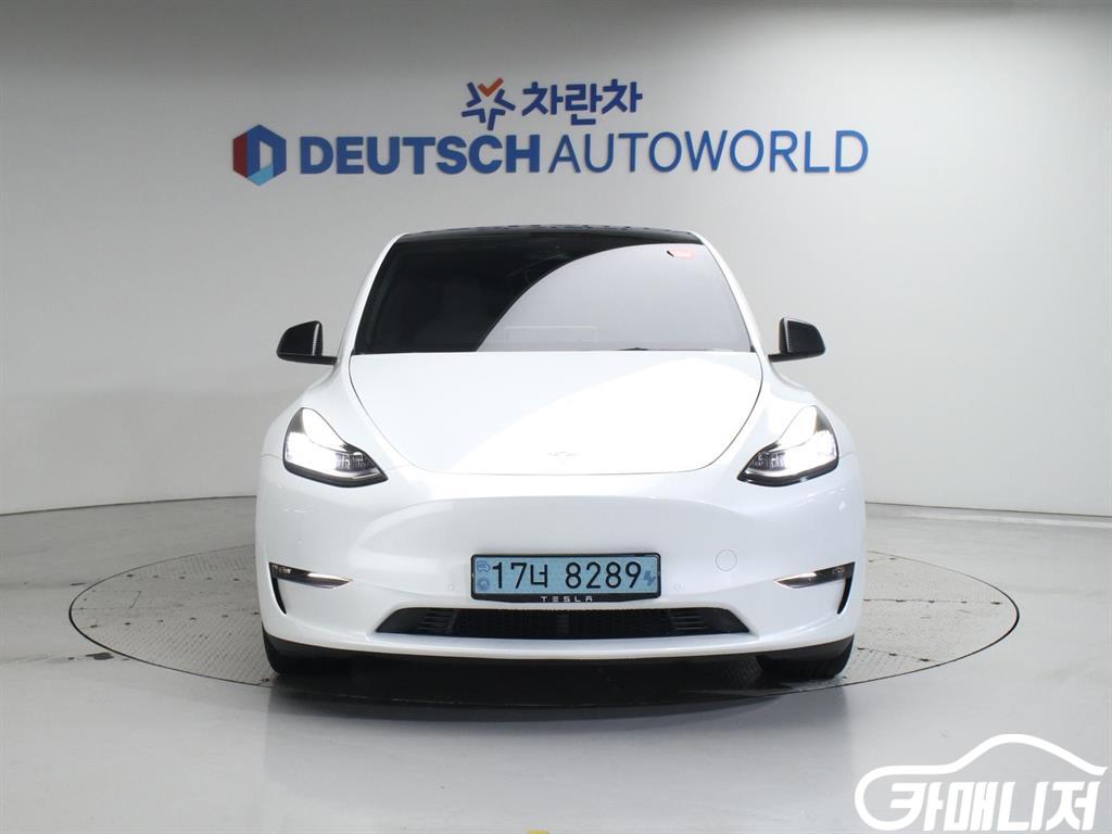 테슬라 모델 Y 롱 레인지 썸네일 2