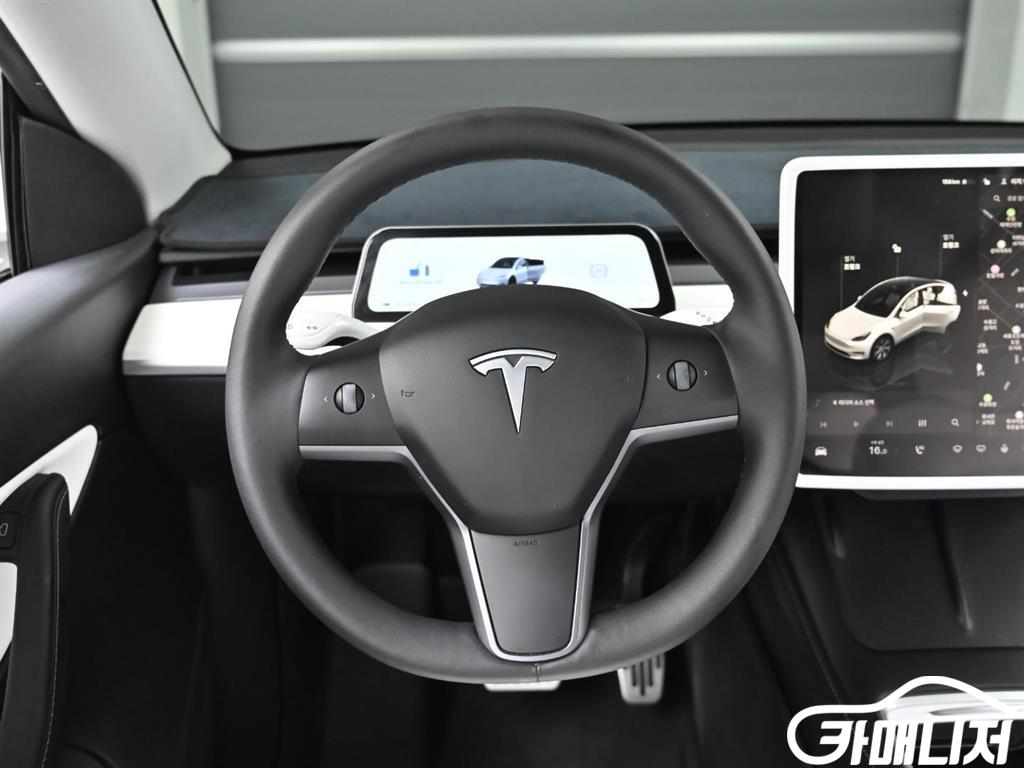 테슬라 모델 Y 롱 레인지 썸네일 7