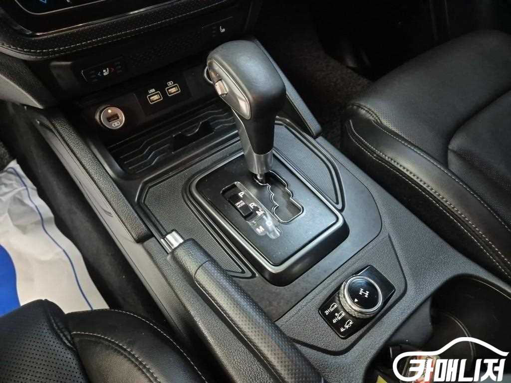 KG모빌리티(쌍용) 더 뉴 렉스턴 스포츠 디젤 2.2 4WD 썸네일 8