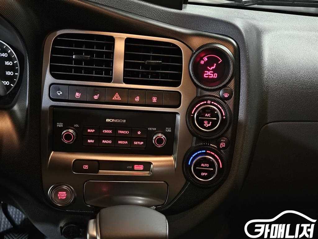 소형화물 [카고]봉고3 (LPG2.5터보) 더블캡/초장축/2WD 썸네일 11