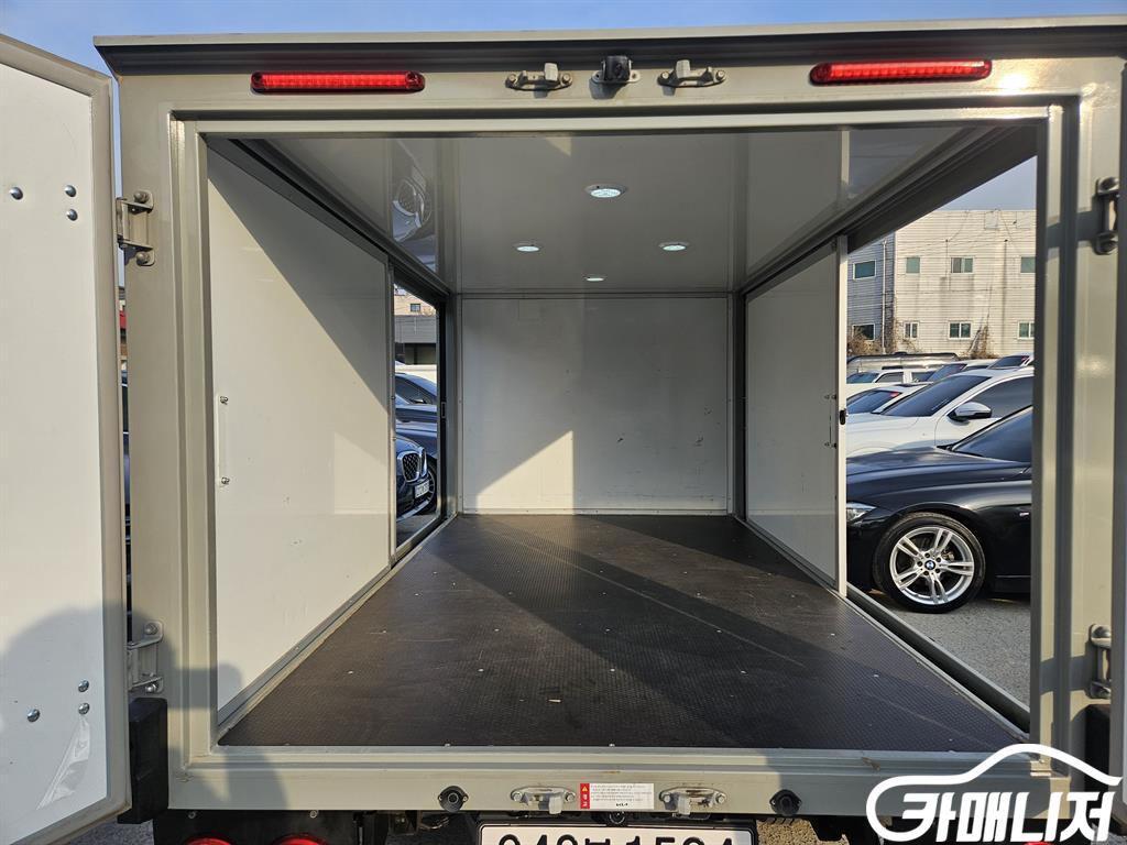 소형화물 [저상내장탑]봉고3 (LPG2.5터보) 킹캡/초장축/로우형 썸네일 5