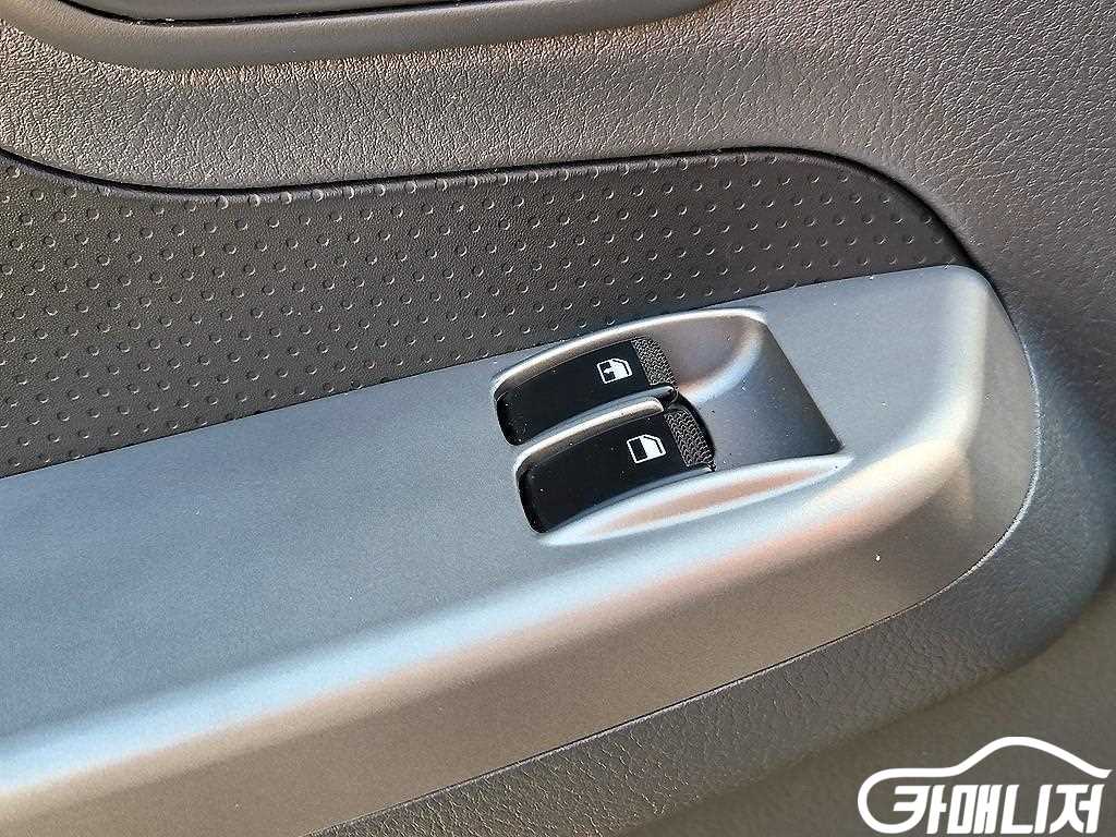 소형화물 [저상내장탑]봉고3 (LPG2.5터보) 킹캡/초장축/로우형 썸네일 8