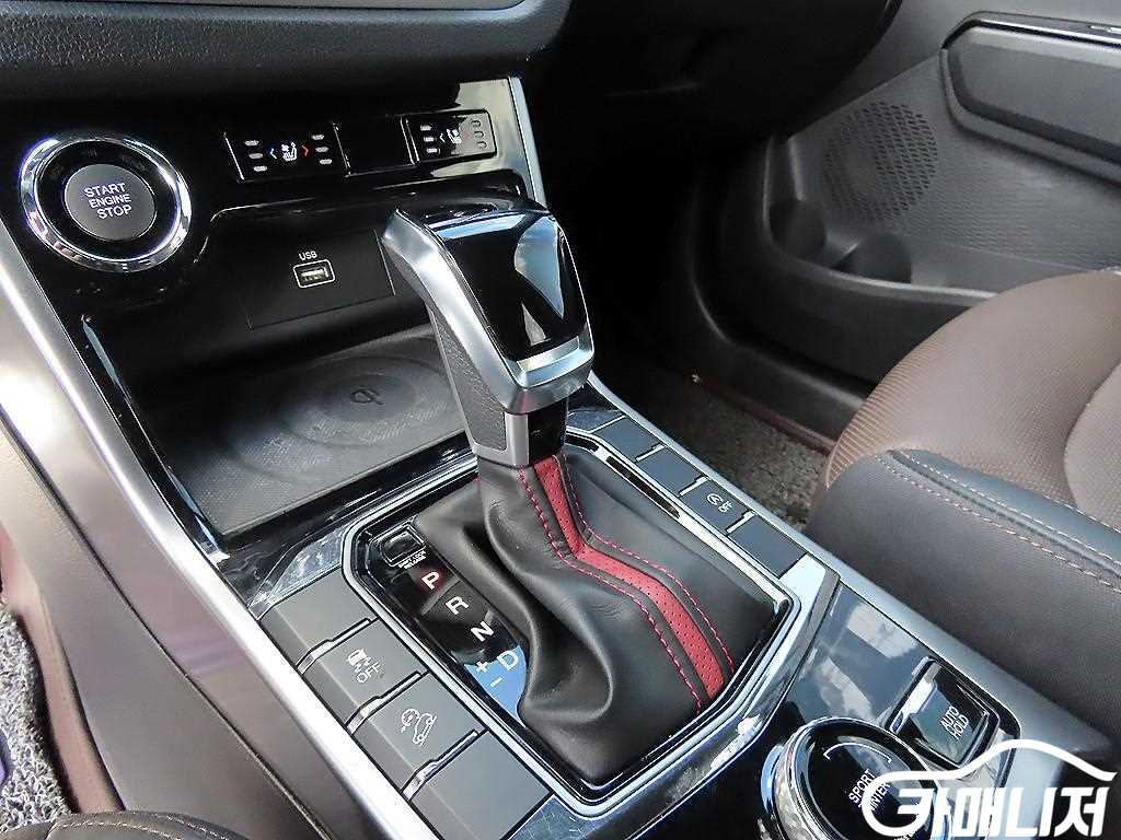 KG모빌리티(쌍용) 뷰티풀코란도 2WD 가솔린 1.5 C7 썸네일 11