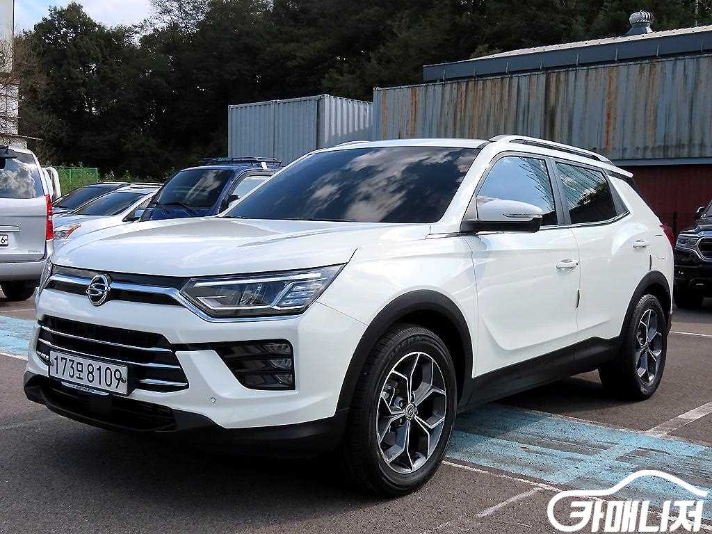 KG모빌리티(쌍용) 뷰티풀코란도 2WD 가솔린 1.5 C7 썸네일 2