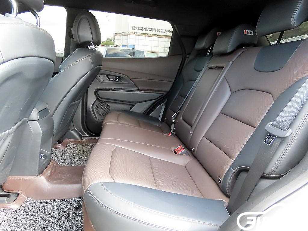 KG모빌리티(쌍용) 뷰티풀코란도 2WD 가솔린 1.5 C7 썸네일 6