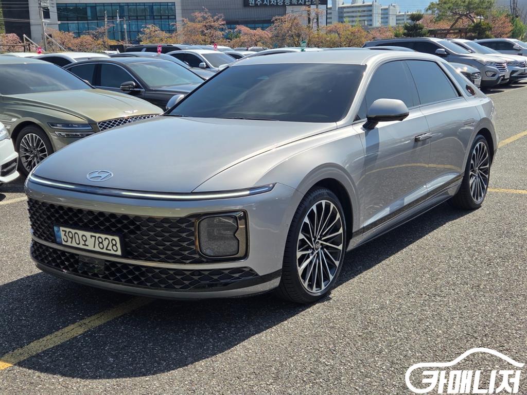 현대 그랜저 하이브리드 (GN7) 캘리그래피 썸네일 3