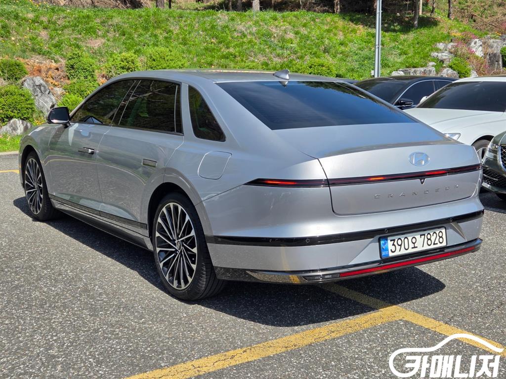 현대 그랜저 하이브리드 (GN7) 캘리그래피 썸네일 4