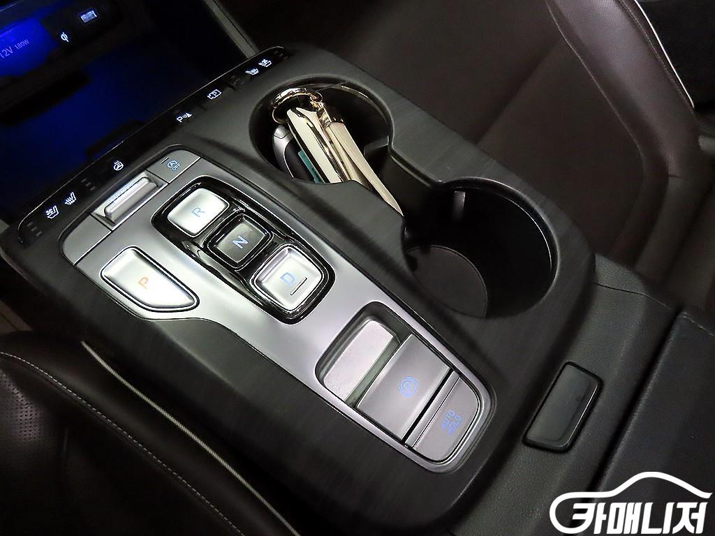 현대 투싼 (NX4) 디젤 2.0 2WD 인스퍼레이션 썸네일 12