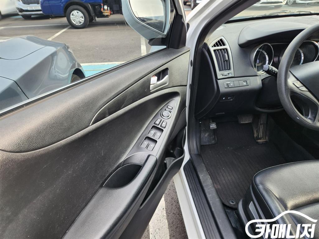 현대 쏘나타 더 브릴리언트 LPI 스마트 썸네일 7