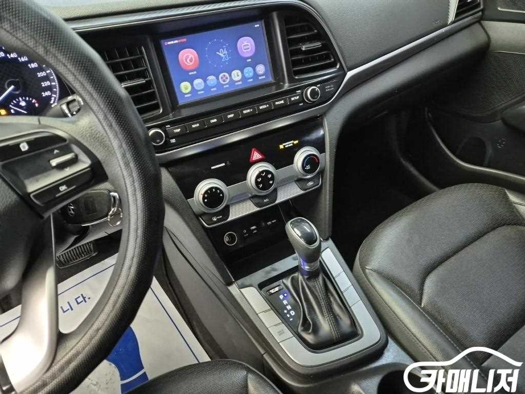 현대 더 뉴 아반떼 AD 1.6 LPI 썸네일 10