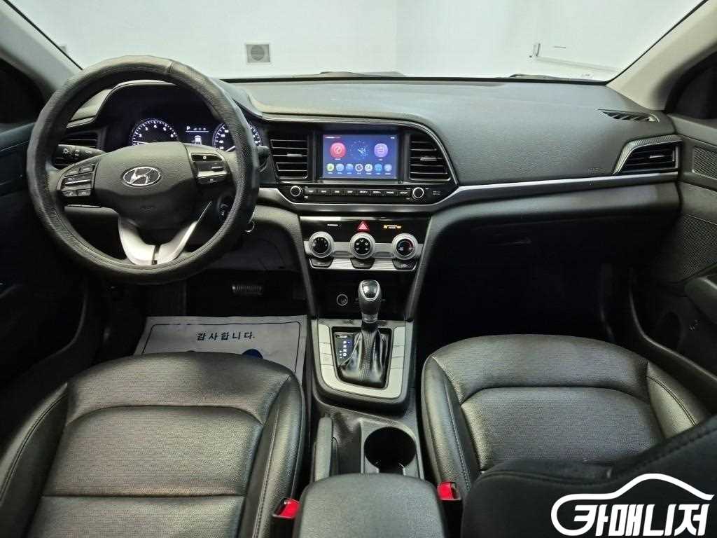현대 더 뉴 아반떼 AD 1.6 LPI 썸네일 7