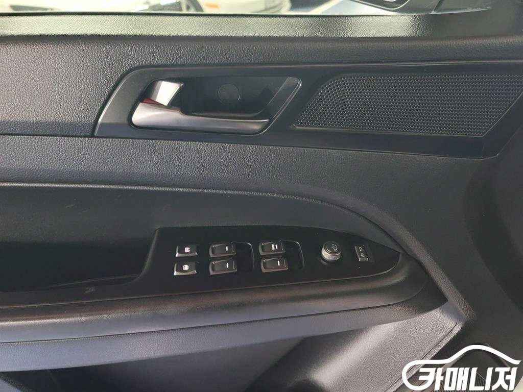 KG모빌리티(쌍용) 렉스턴 스포츠 칸 디젤 2.2 4WD 썸네일 10