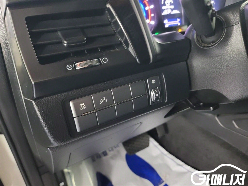 KG모빌리티(쌍용) 렉스턴 스포츠 칸 디젤 2.2 4WD 썸네일 11