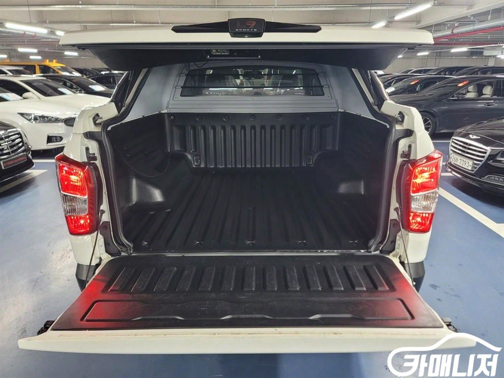 KG모빌리티(쌍용) 렉스턴 스포츠 칸 디젤 2.2 4WD 썸네일 5