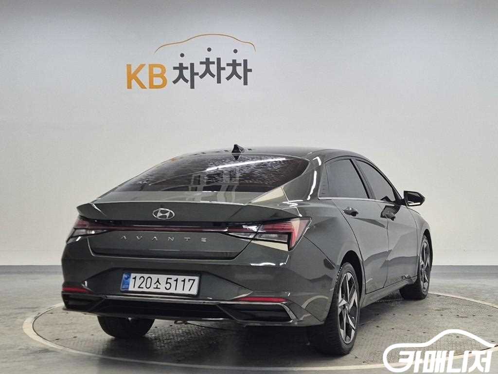 현대 아반떼 (CN7) 1.6 인스퍼레이션 썸네일 3