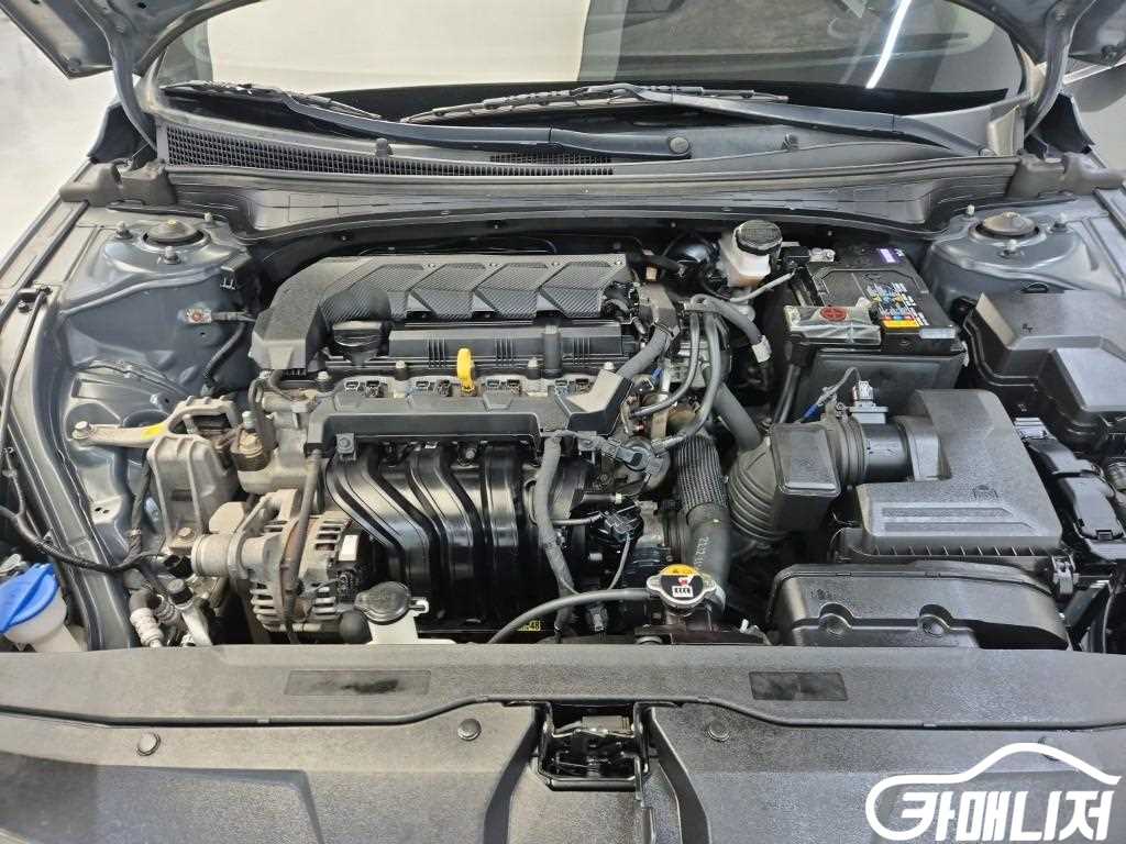 현대 아반떼 (CN7) 1.6 인스퍼레이션 썸네일 5