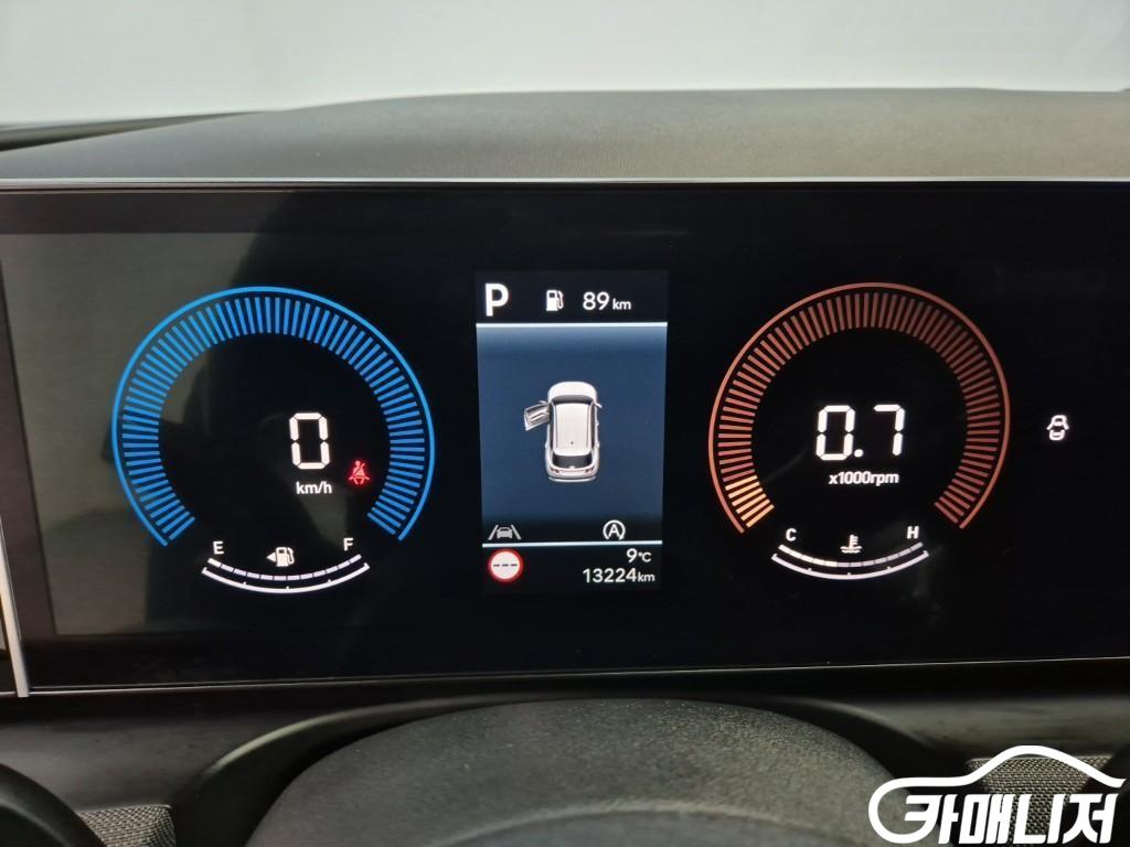 현대 더 뉴 투싼 (NX4) 가솔린 1.6 터보 2WD 프리미엄 썸네일 6