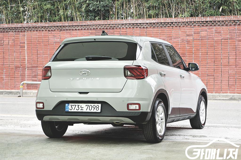 현대 베뉴 1.6 프리미엄 썸네일 3