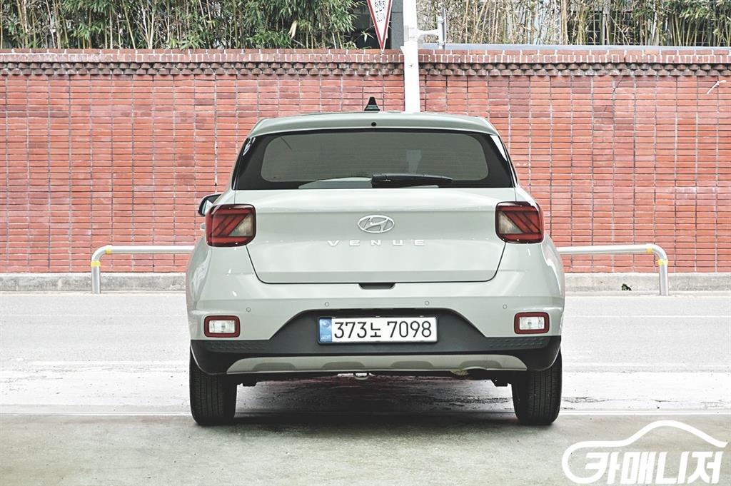 현대 베뉴 1.6 프리미엄 썸네일 4