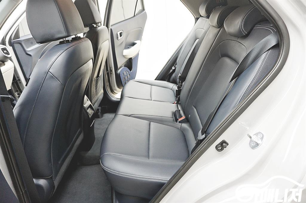 현대 베뉴 1.6 프리미엄 썸네일 7