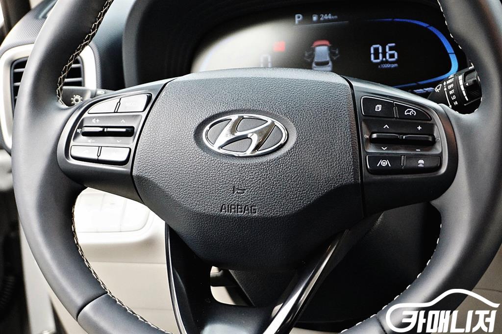 현대 베뉴 1.6 프리미엄 썸네일 9