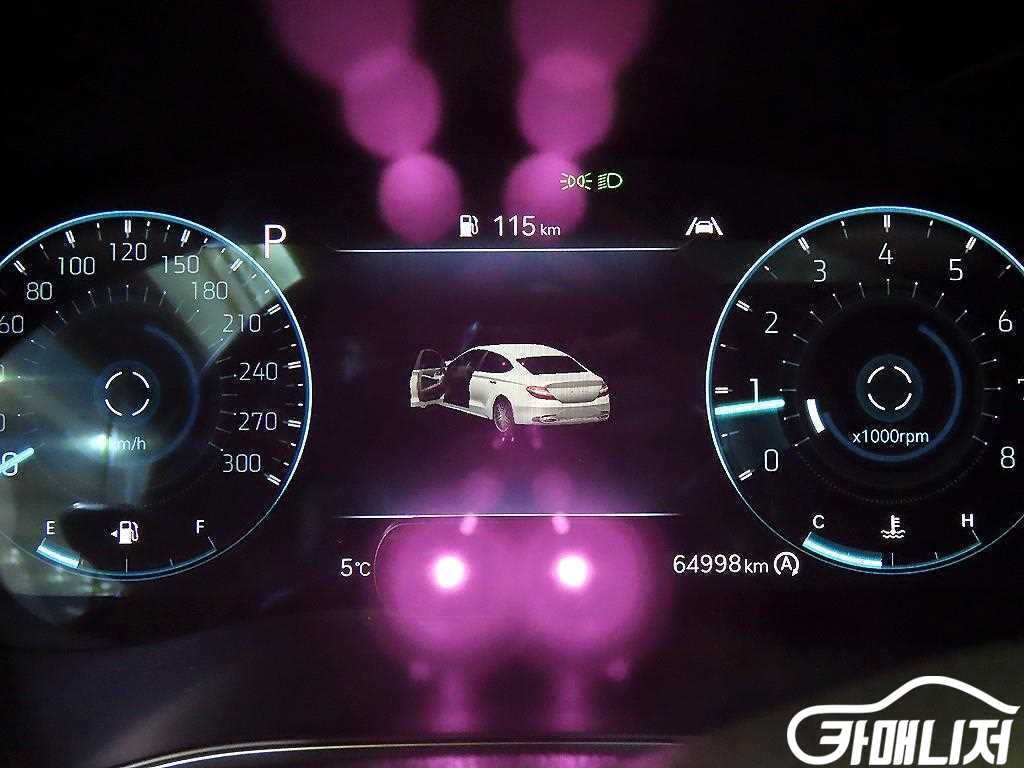 제네시스 더 뉴 G70 가솔린 2.0T 4WD 썸네일 9