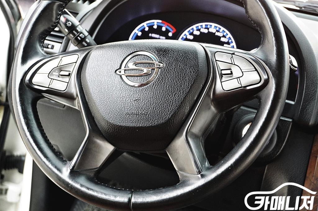 KG모빌리티(쌍용) 렉스턴W 2.2 4WD RX7 썸네일 10