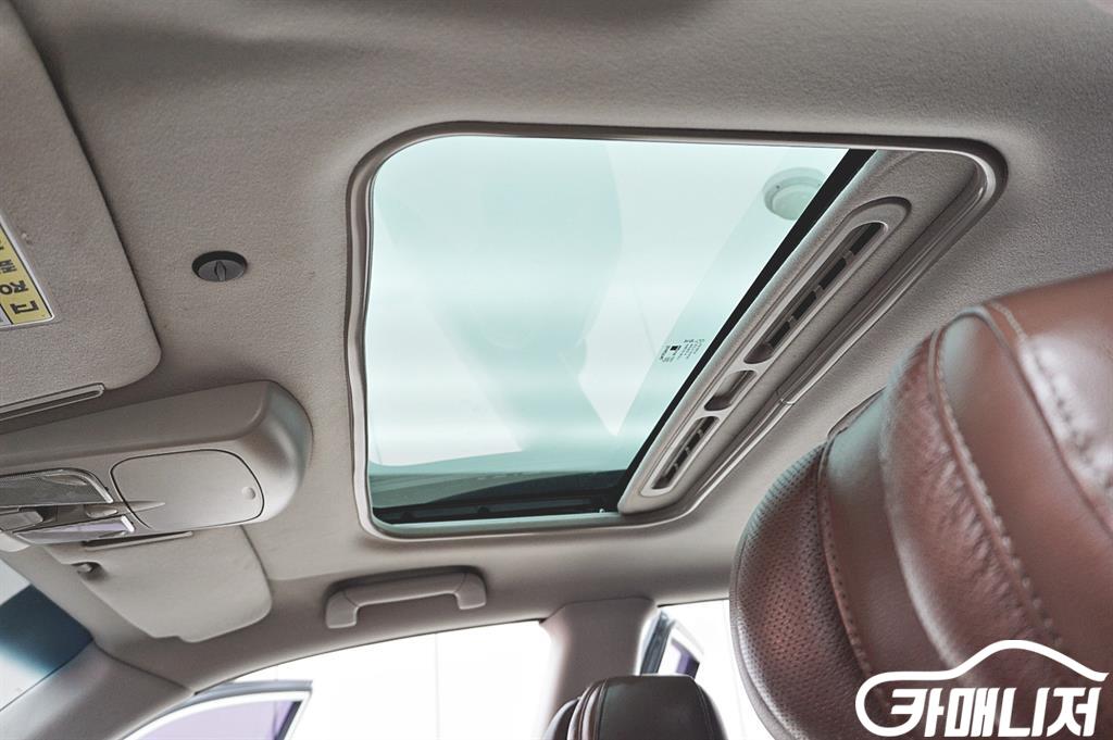 KG모빌리티(쌍용) 렉스턴W 2.2 4WD RX7 썸네일 7