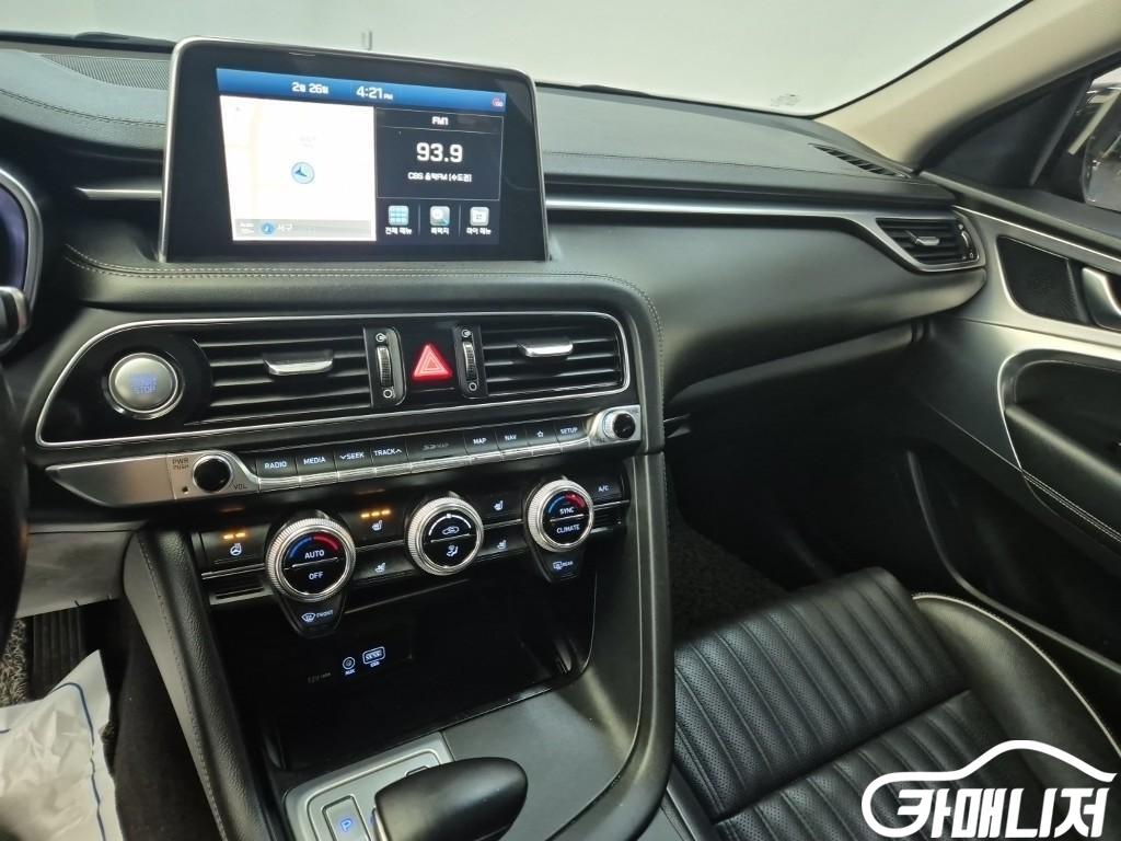 제네시스 G70 2.0T AWD 썸네일 10