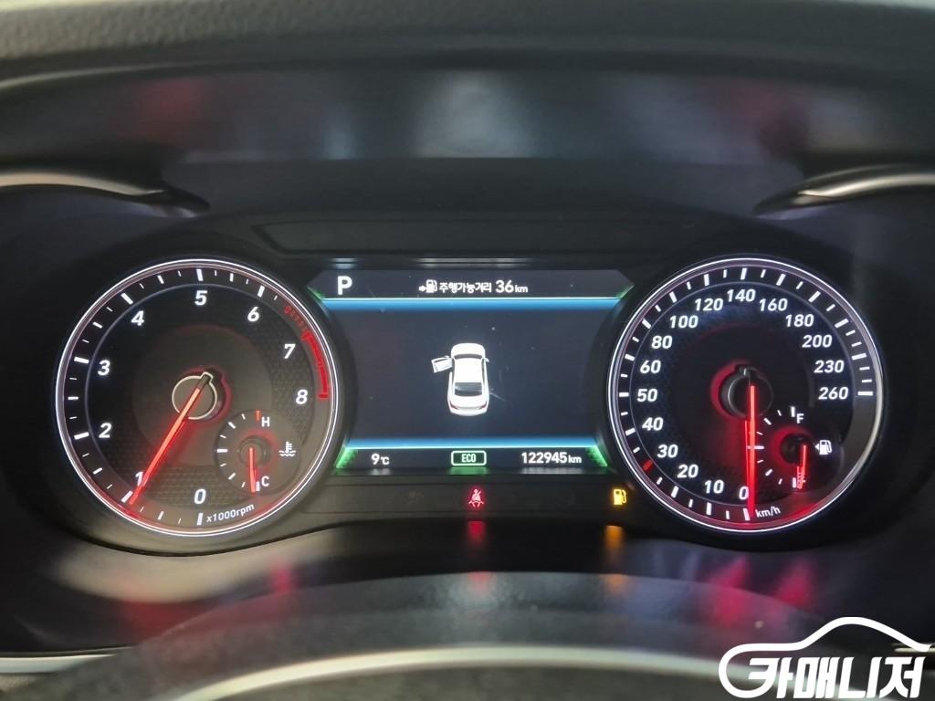 제네시스 G70 2.0T AWD 썸네일 6