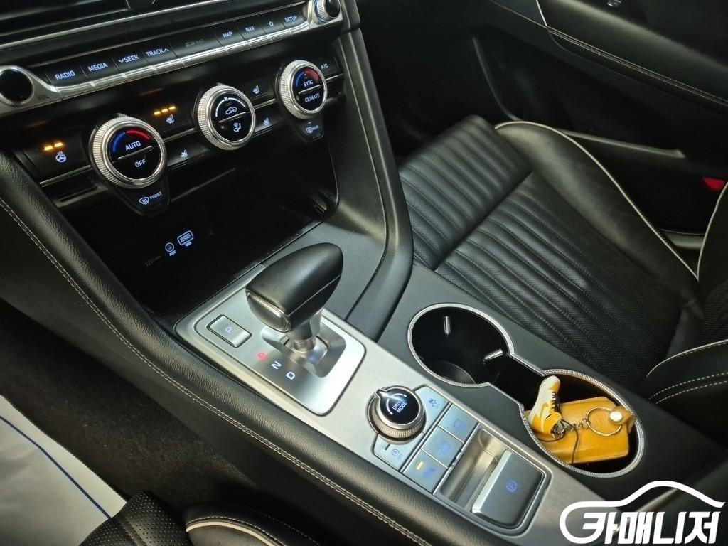 제네시스 G70 2.0T AWD 썸네일 8