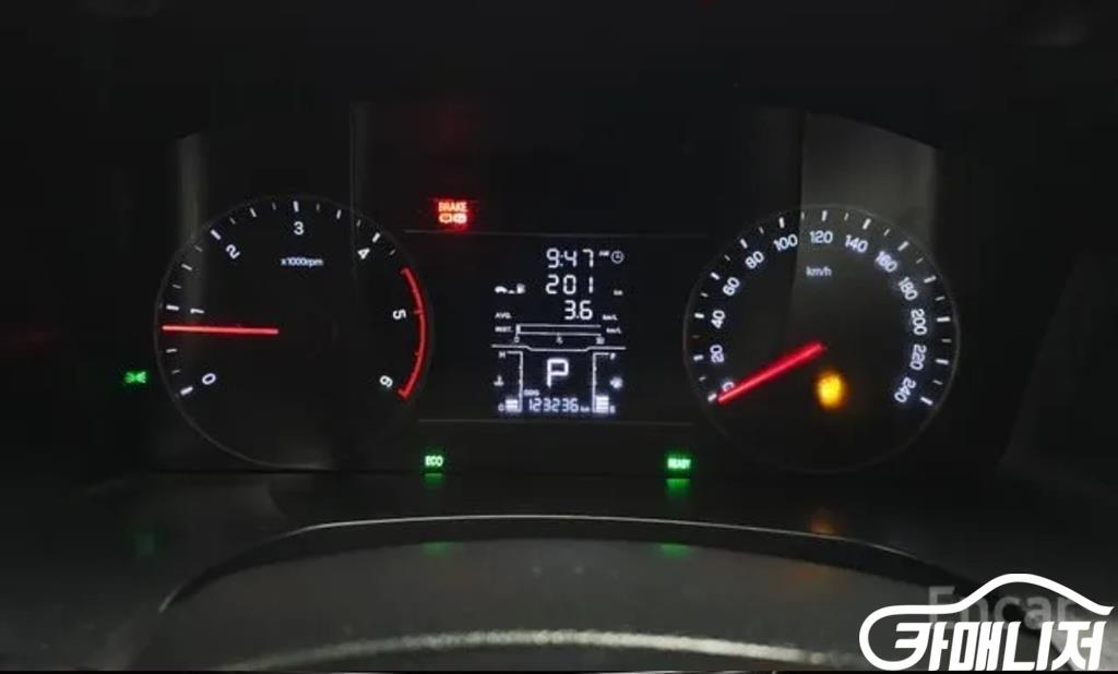 KG모빌리티(쌍용) 렉스턴 스포츠 2WD 디젤 2.2 썸네일 12