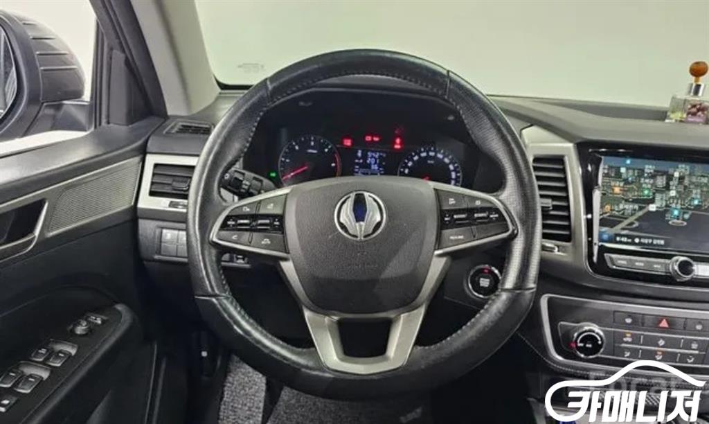 KG모빌리티(쌍용) 렉스턴 스포츠 2WD 디젤 2.2 썸네일 9