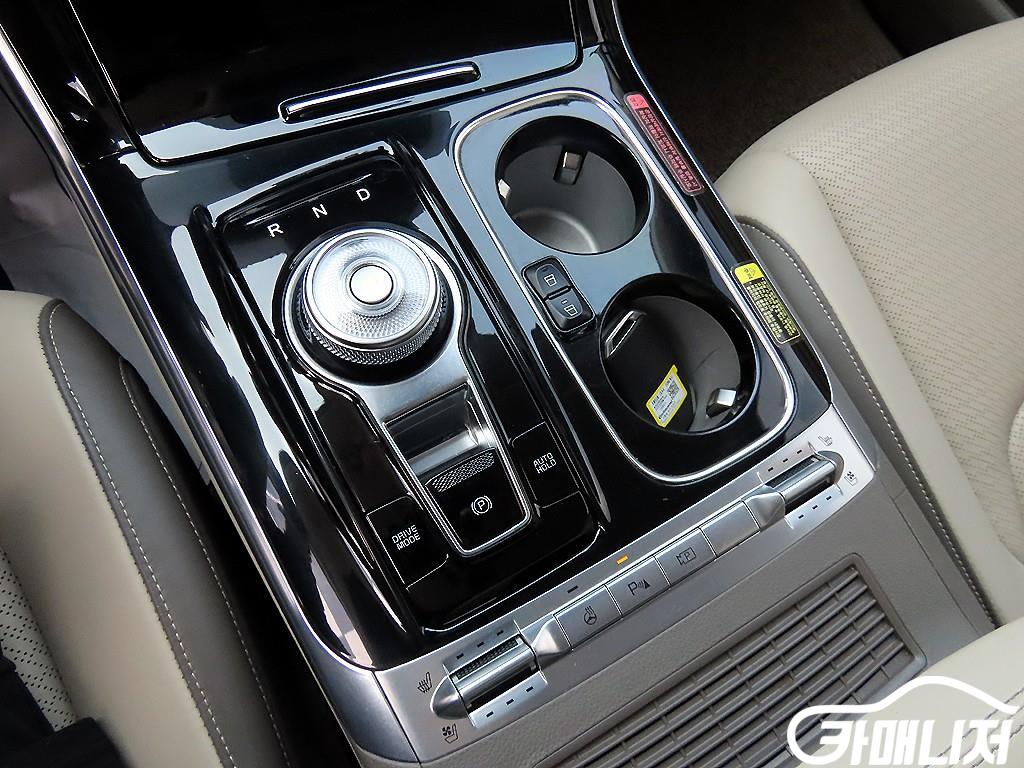 기아 카니발 4세대 가솔린 9인승 하이리무진 시그니처 썸네일 11