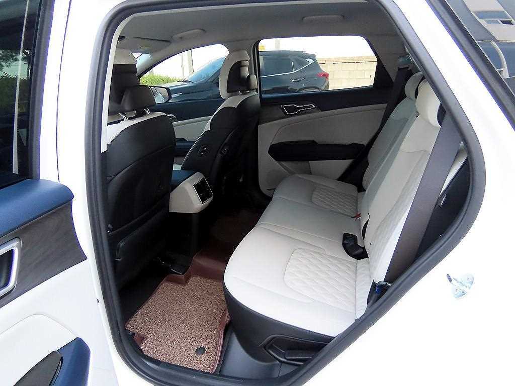 기아 스포티지 5세대 (NQ5) 2.0 LPG 2WD 썸네일 6