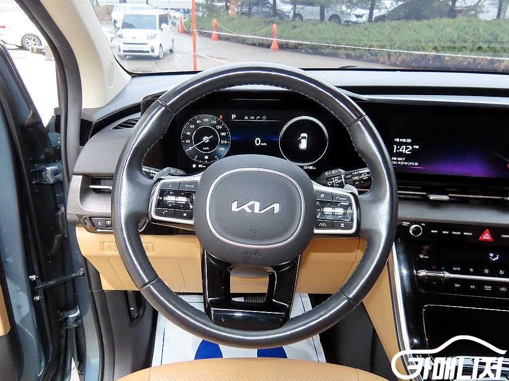 기아 카니발 4세대 가솔린 9인승 노블레스 썸네일 9