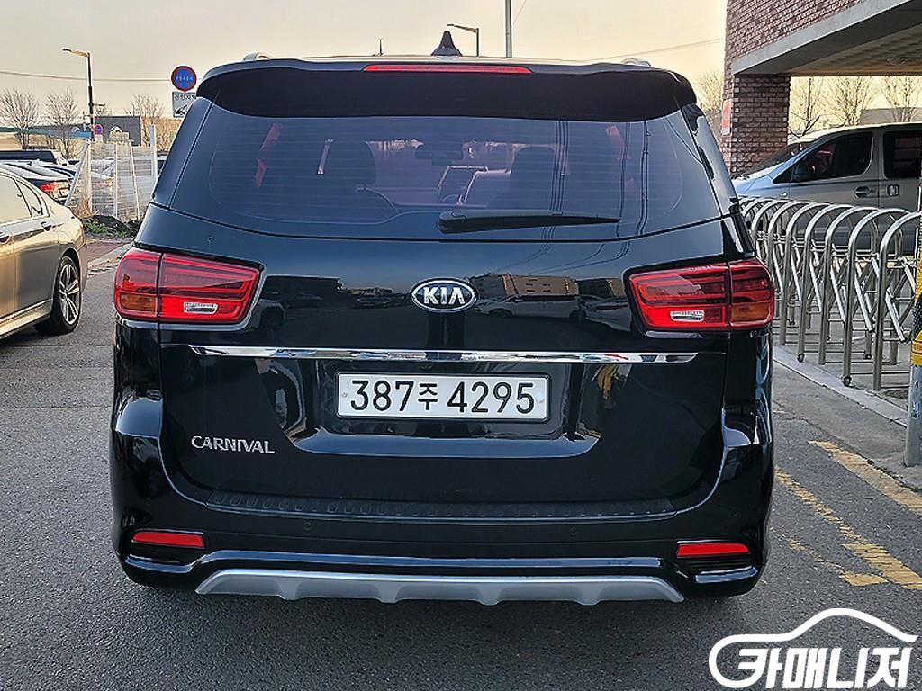 기아 더 뉴 카니발 디젤 9인승 노블레스 썸네일 3