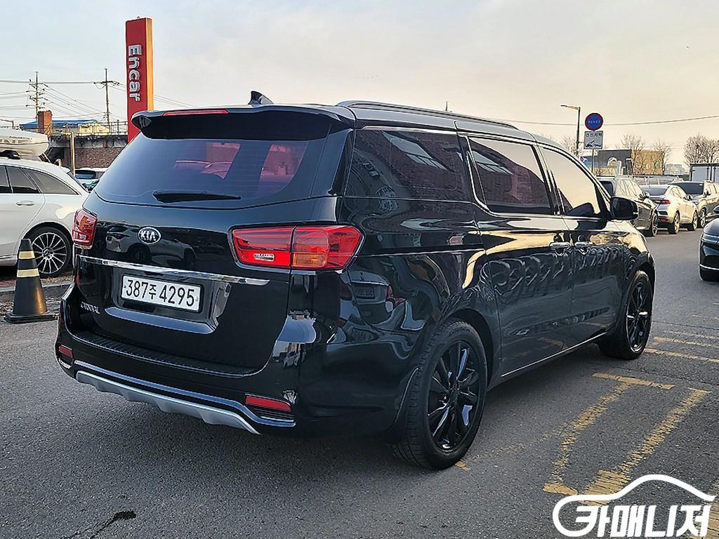 기아 더 뉴 카니발 디젤 9인승 노블레스 썸네일 4