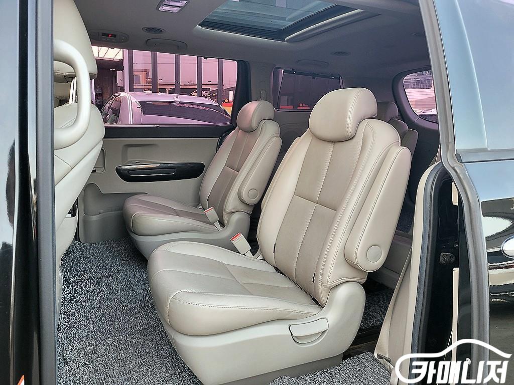 기아 더 뉴 카니발 디젤 9인승 노블레스 썸네일 7